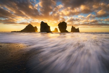 Motukiekie Wild Sunset